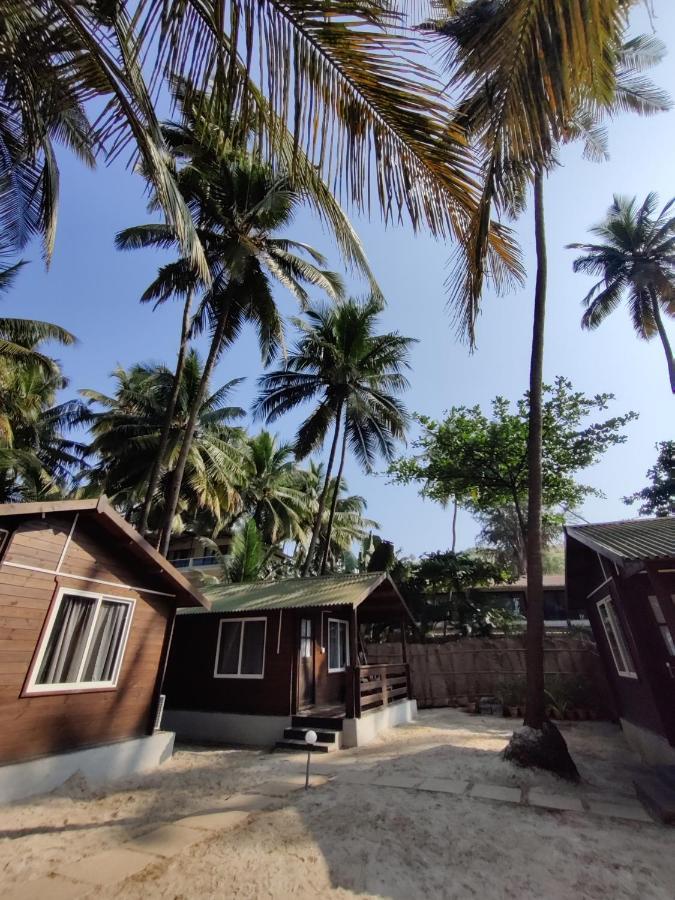 Silent Beach Resort Mandrem Exterior foto