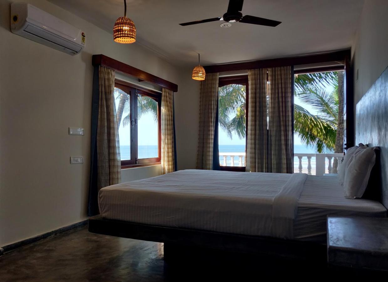 Silent Beach Resort Mandrem Exterior foto