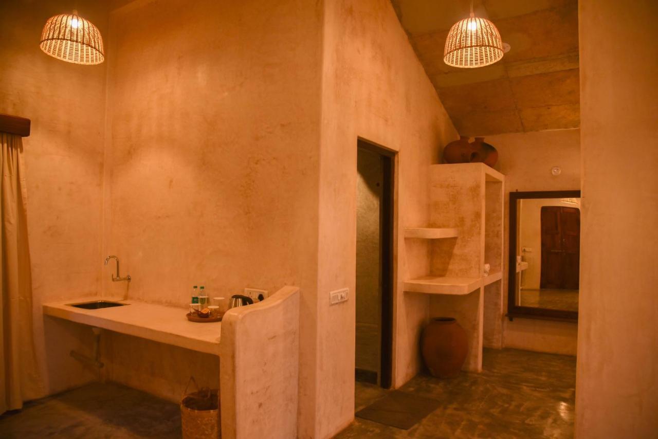 Silent Beach Resort Mandrem Exterior foto