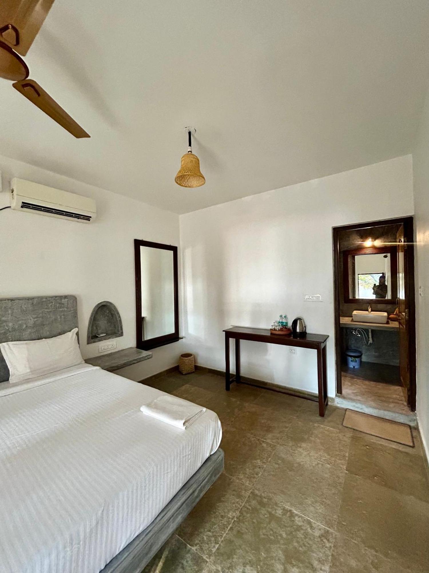 Silent Beach Resort Mandrem Exterior foto