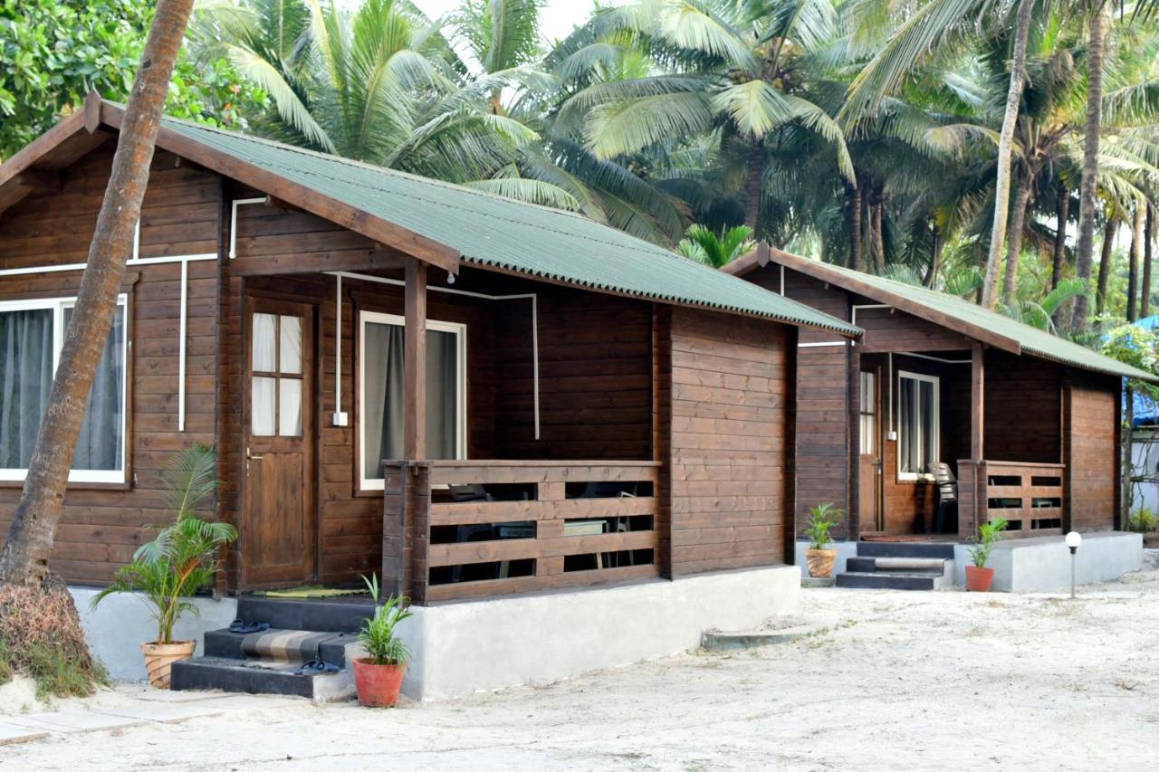 Silent Beach Resort Mandrem Exterior foto