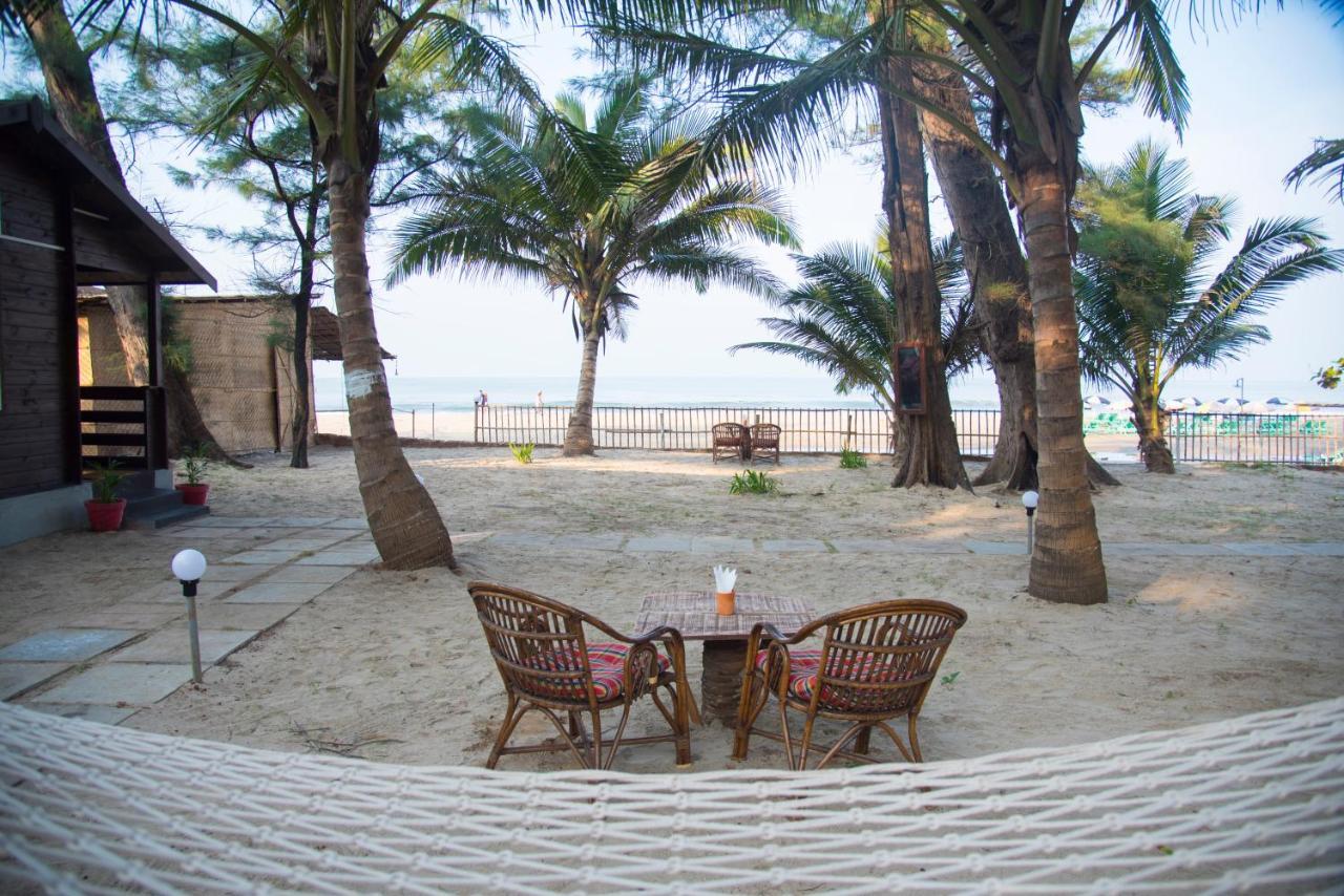 Silent Beach Resort Mandrem Exterior foto